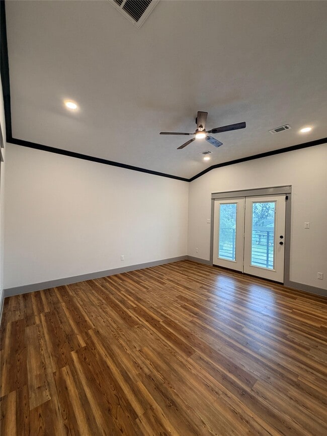 Building Photo - 1002 Natchez Ave