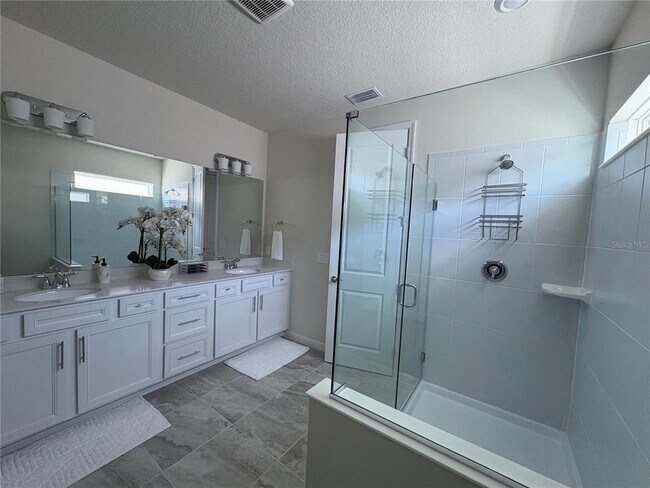 Building Photo - 8243 Fenton St