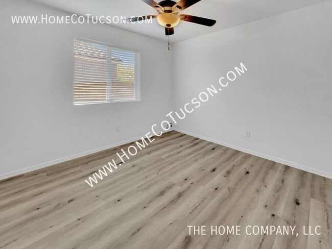 Building Photo - 7622 W August Moon Pl