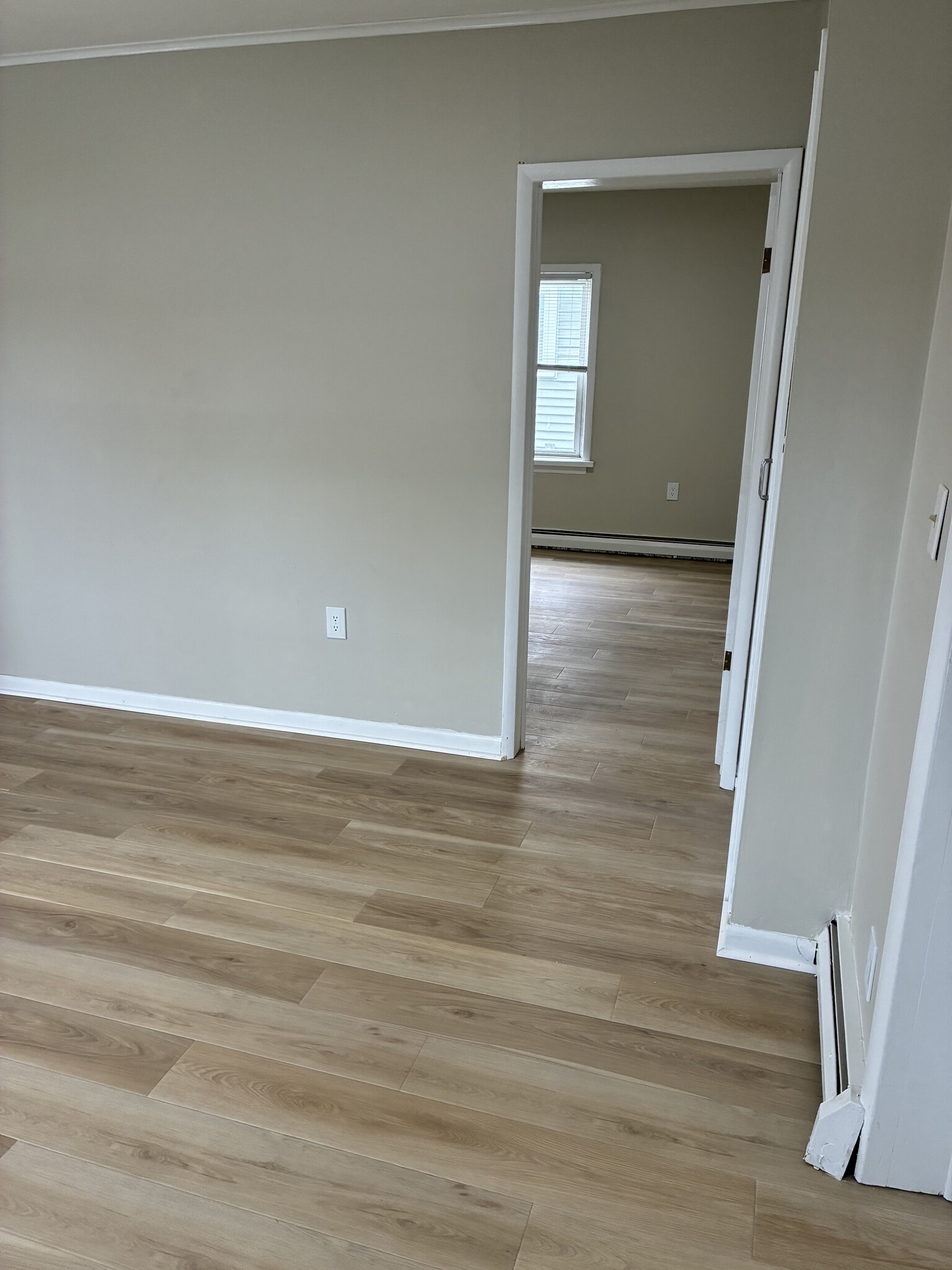 Building Photo - 41 White St