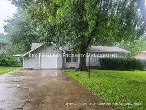 Building Photo - 7115 Larsen-