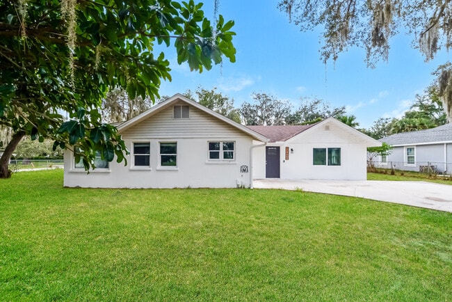 Building Photo - 37420 New York Ave