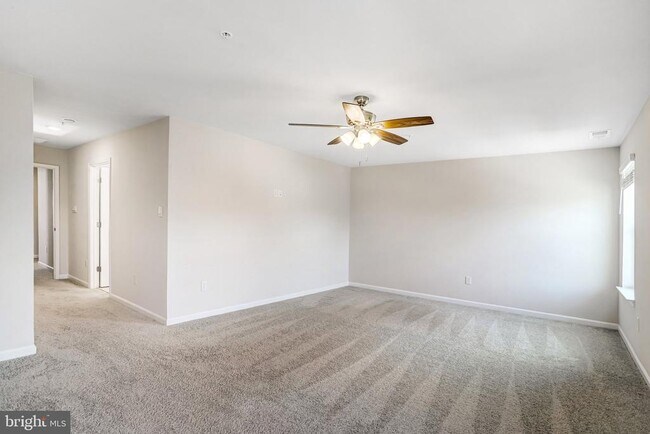 Building Photo - 404 Constellation Ln