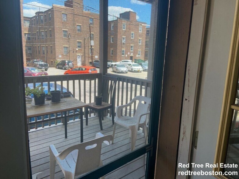 Building Photo - 12 Royce Rd