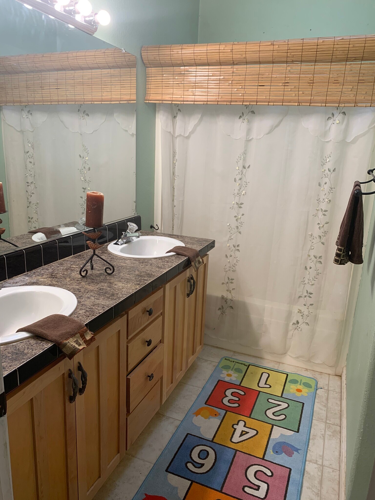 Bathroom II - 9385 Burchell Rd