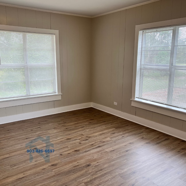 Building Photo - 5466 TX-77