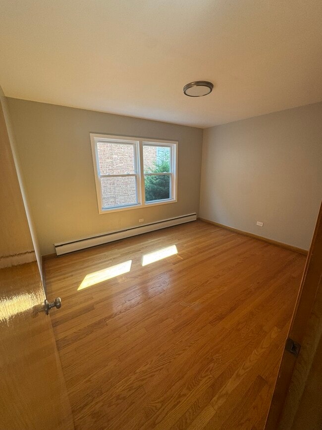 Building Photo - 7241 W Belmont Ave
