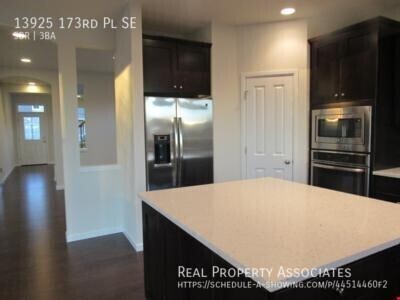 Building Photo - Beautiful Renton Home for Rent