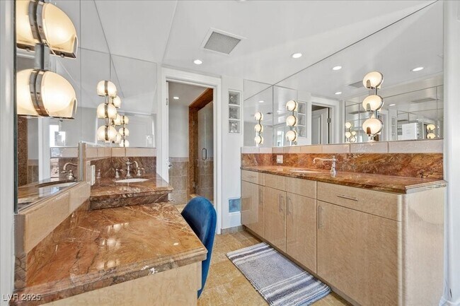 Building Photo - 3111 Bel Air Dr