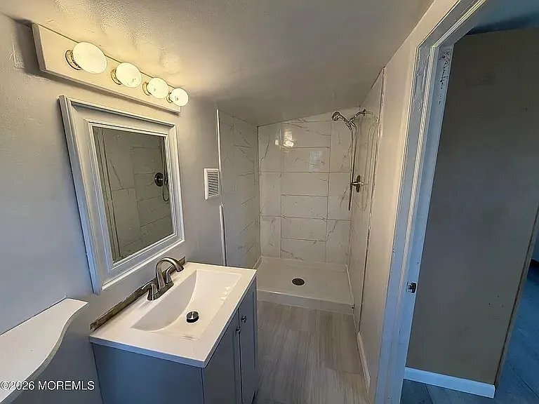 Building Photo - 181 Tilton St