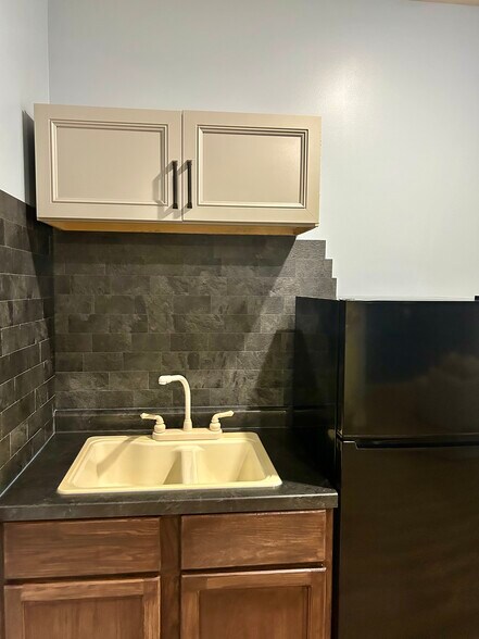 Building Photo - 10111 N Tullis Dr