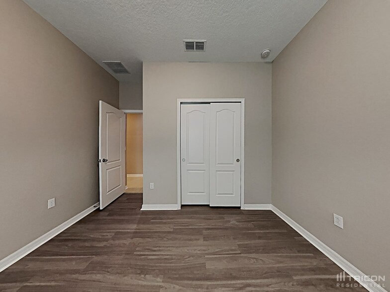 Building Photo - 3273 Zander Dr