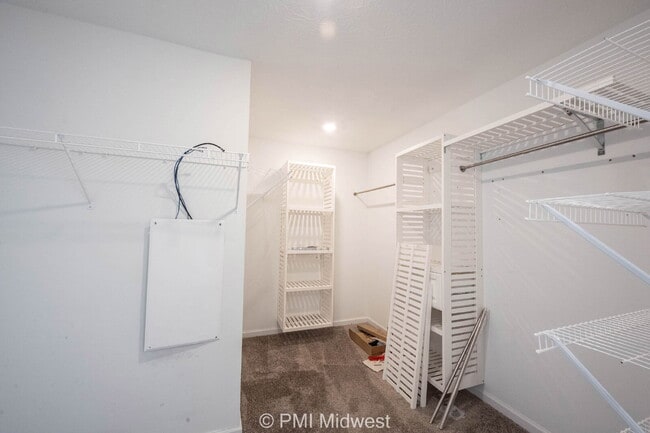 Building Photo - "Spacious 4-Bedroom Gem with 3 Full Baths ...