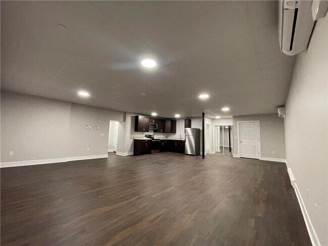 Building Photo - 811 Northampton St