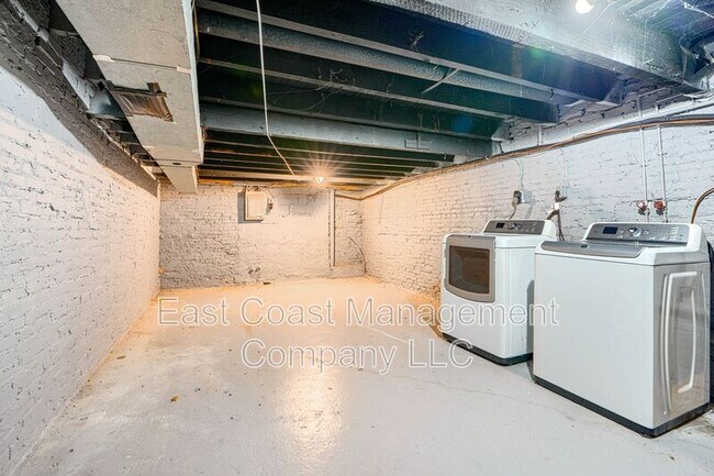 Building Photo - 2308 Jefferson St