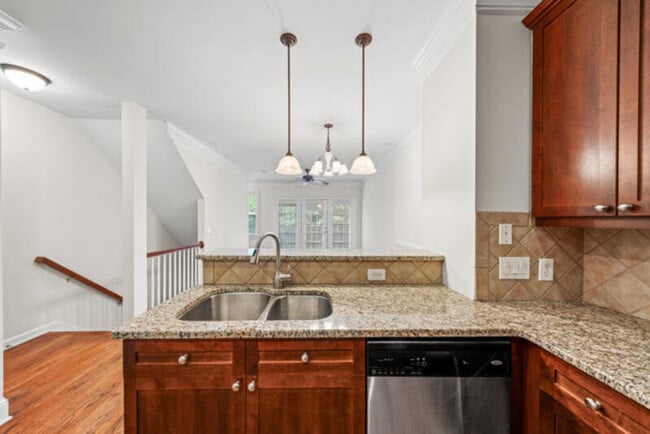 Building Photo - 3741 Ashford Creek Ave NE