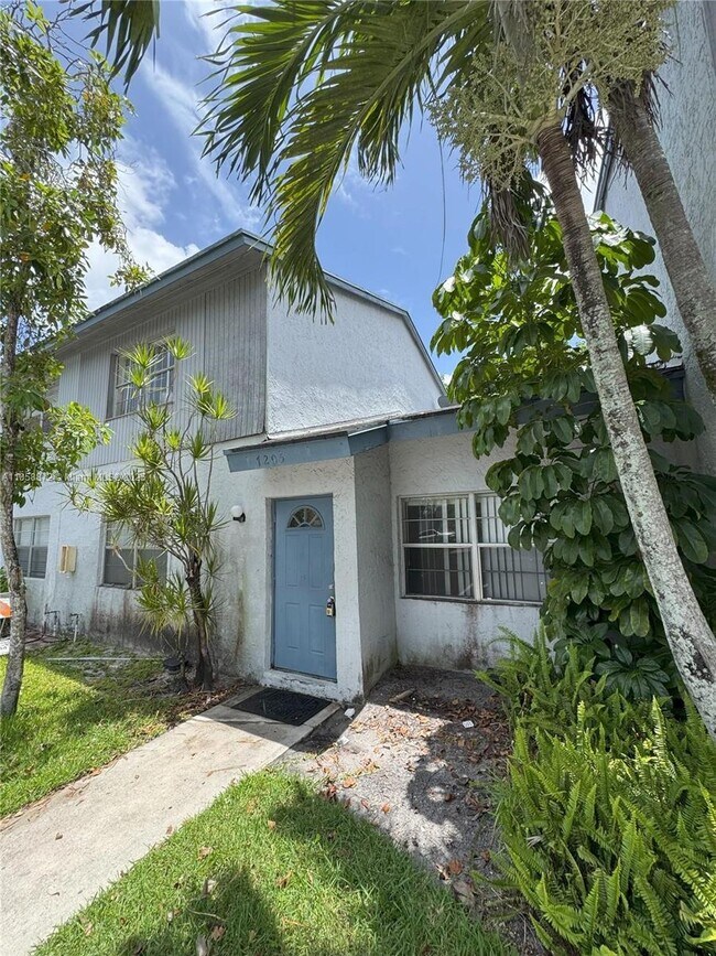Building Photo - 7205 W Sunrise Blvd