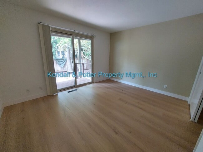Building Photo - Spacious and Bright 3BR 2BA Seacliff Home - Close to the Beach!