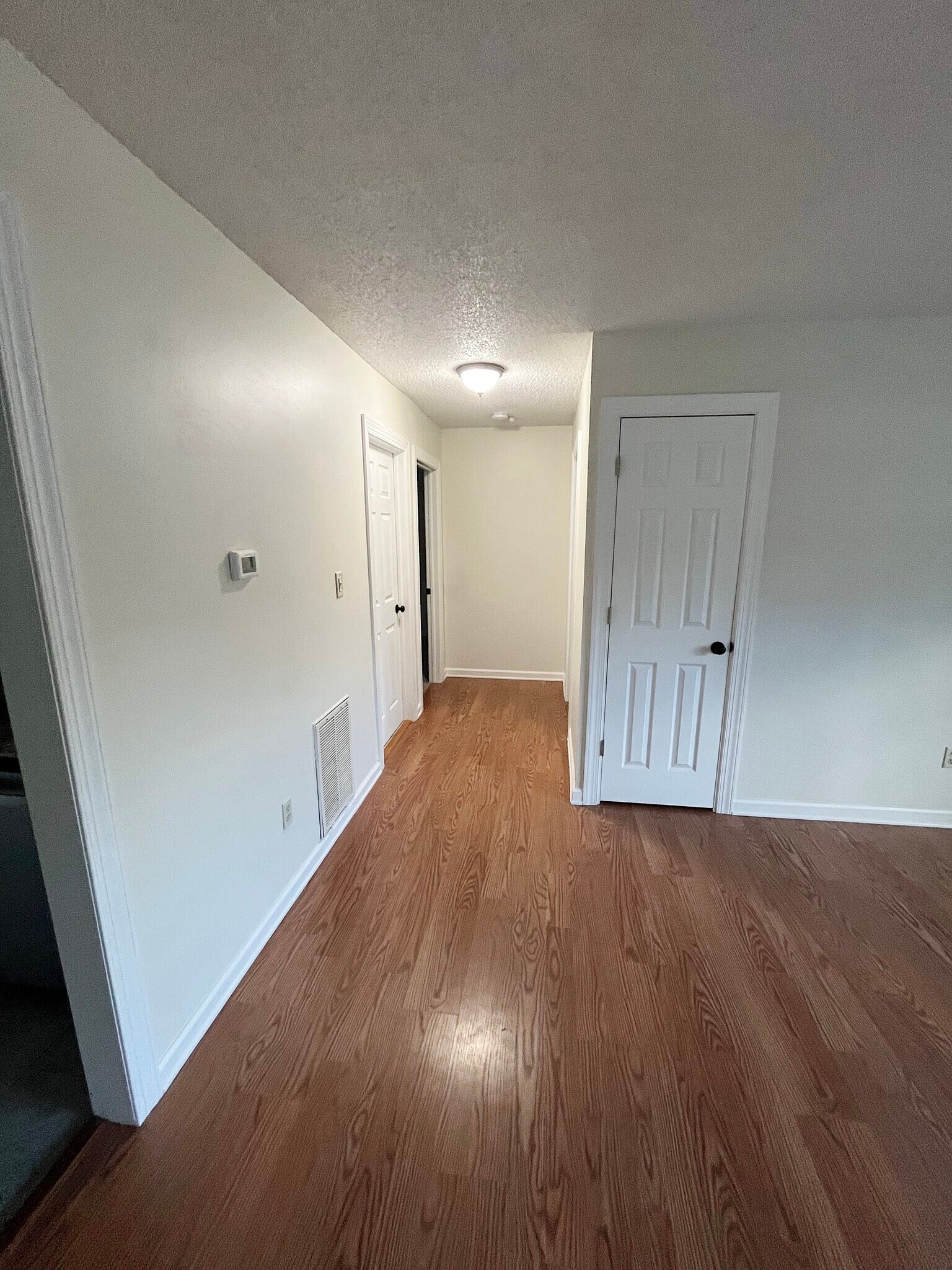 Building Photo - 25A Pine Ln