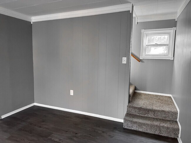 Building Photo - 222 W Union St