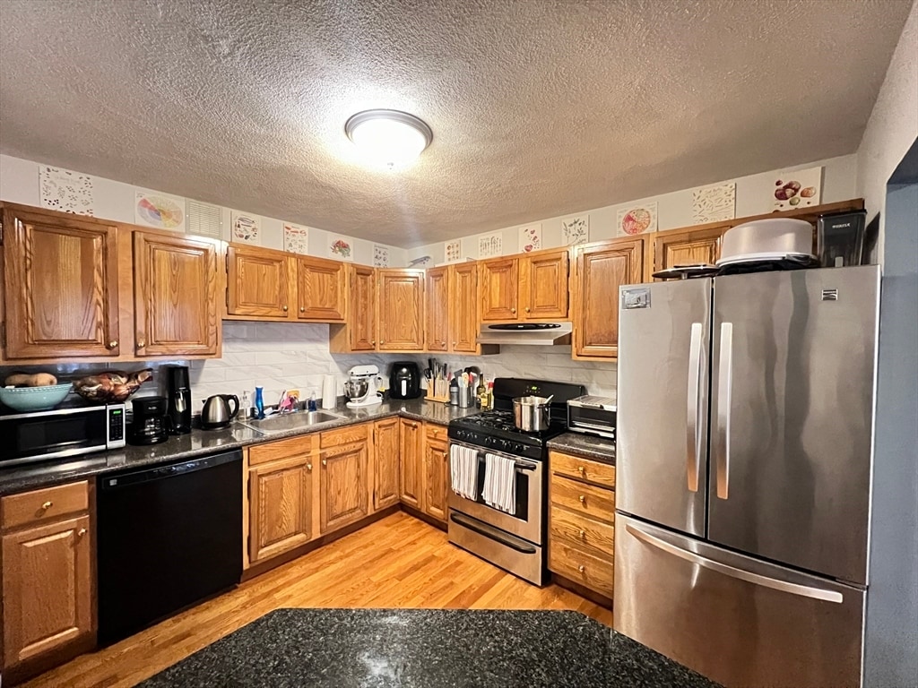 *Pictures are representative samples of the advertised unit. In some cases, the actual units you to - 296 Columbus Ave