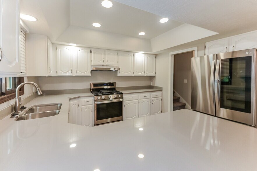 Building Photo - 1264 W 1750 N