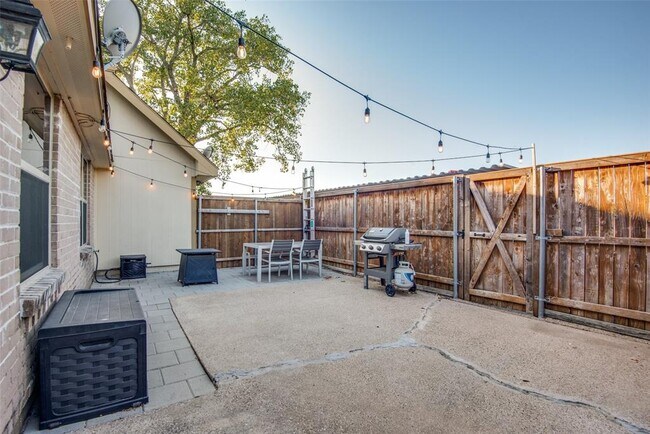Building Photo - 14027 Brookgreen Dr