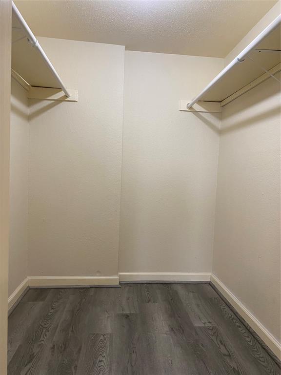 Building Photo - 10889 Braes Bend Dr