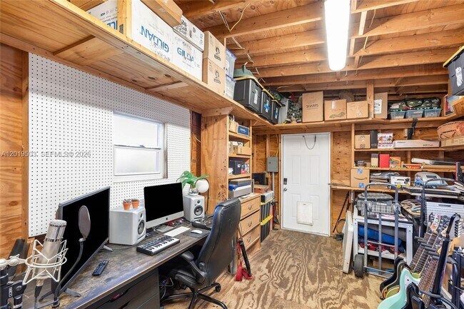 Building Photo - 3021 NW 72nd Way