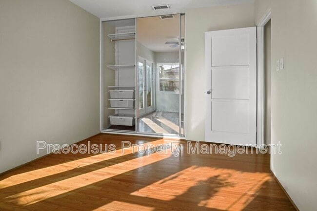 Building Photo - 2244 Felton St