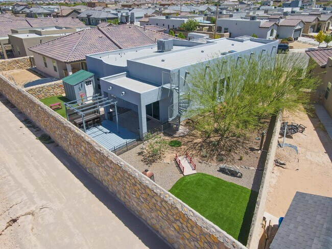 Building Photo - 13377 Plumpton Rd