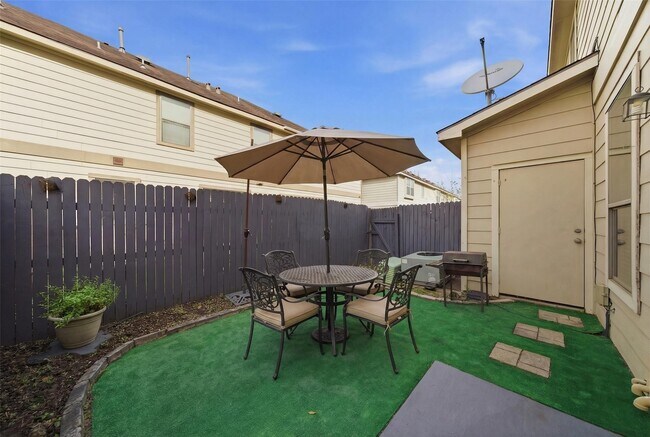 Building Photo - 8030 Singing Sonnet Ln