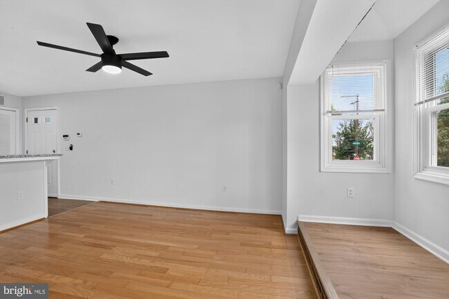 Building Photo - 704 N 18th St