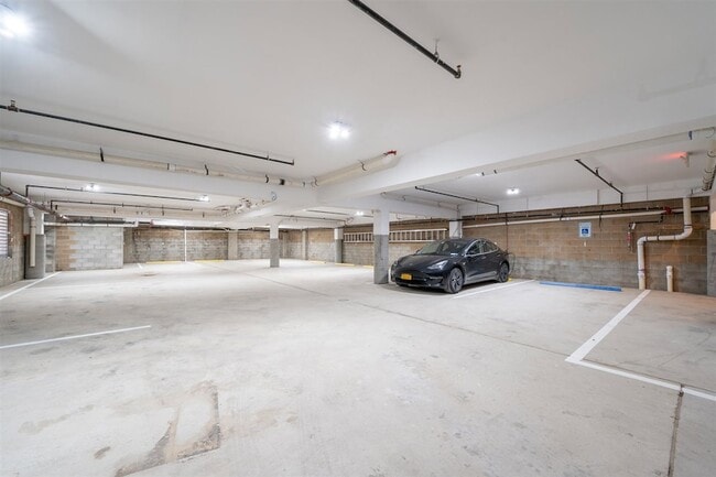 Building Photo - 541 42nd St
