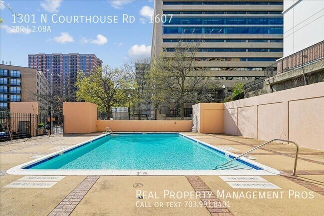 Building Photo - 1301 N Courthouse Rd