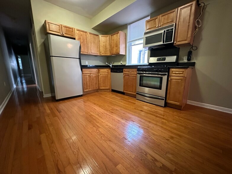 Primary Photo - 37 N Preston St