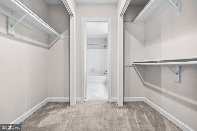 Building Photo - 7520 Royal Dominion Dr