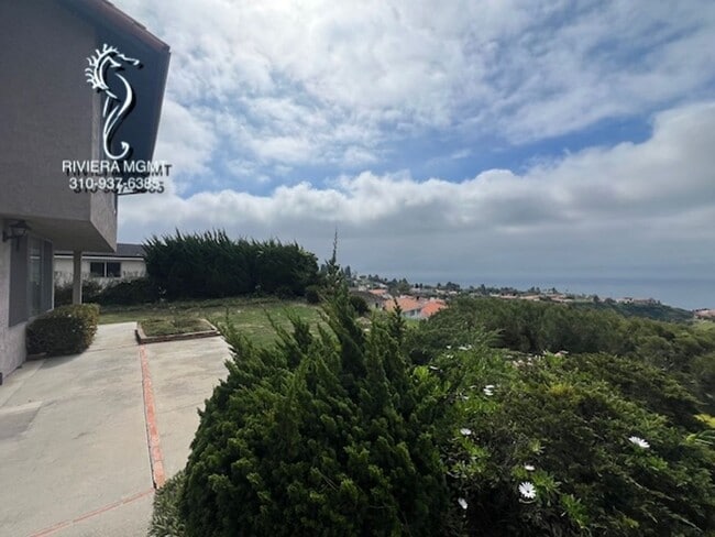 Building Photo - 5 bedroom 4 bath in Rancho Palos Verdes