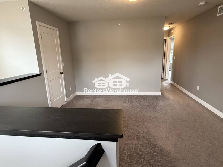 Building Photo - 5651 Cattail Ct NE