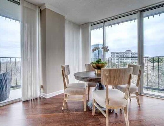 Building Photo - 3310 Fairmount-2042