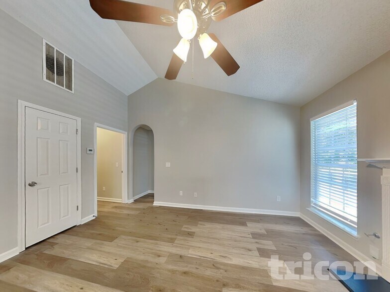 Building Photo - 5769 Village Loop