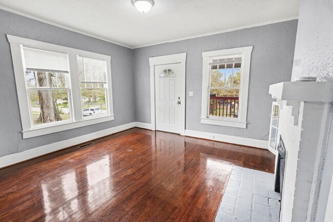 Building Photo - 2335 20th Place Ensley