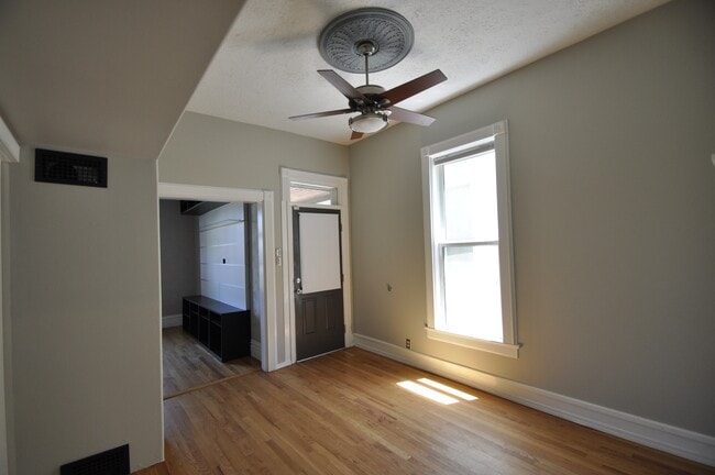Building Photo - 3941 Kalamath St