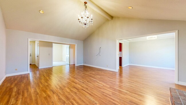 Building Photo - Well Maintain West Side Single Story 3 bedroom 2 bathroom home with 2 car garage