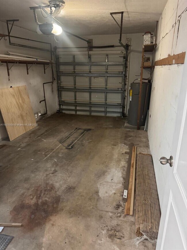 Building Photo - 1804 SW 102nd Ct