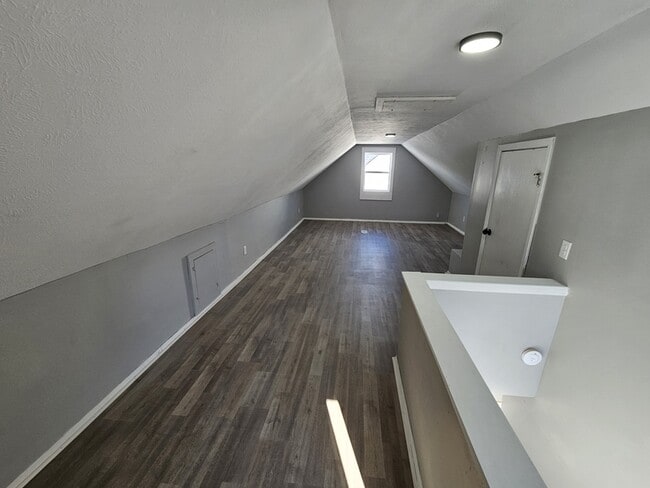 Building Photo - 4445 E 154th St