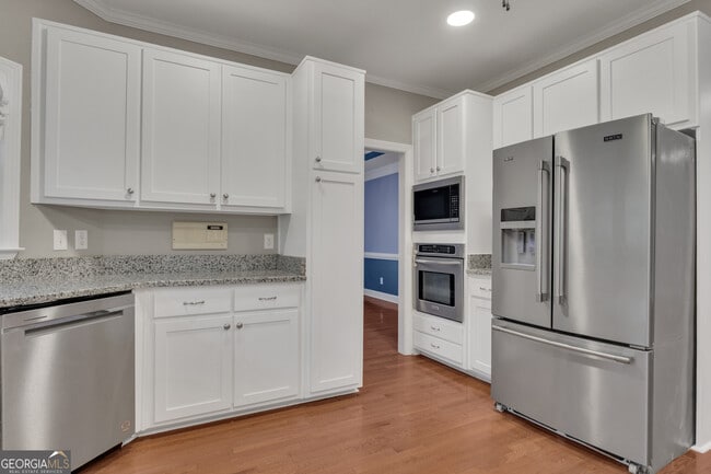 Building Photo - 135 Handshaker Ct