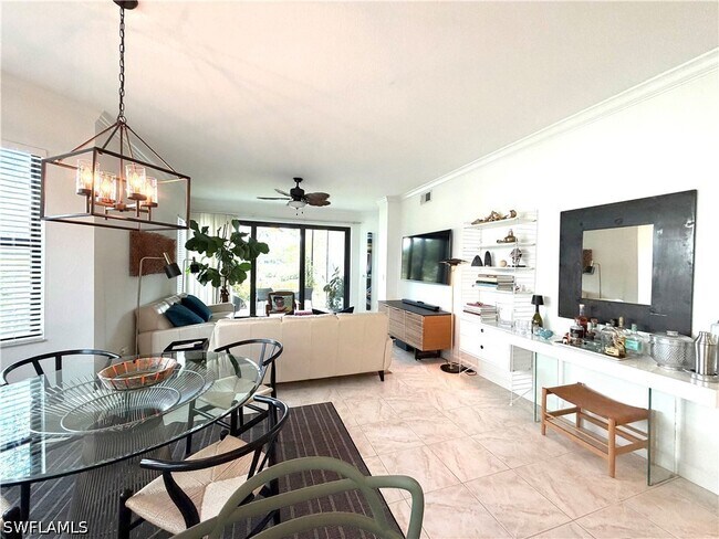 Building Photo - 2377 Ravenna Blvd