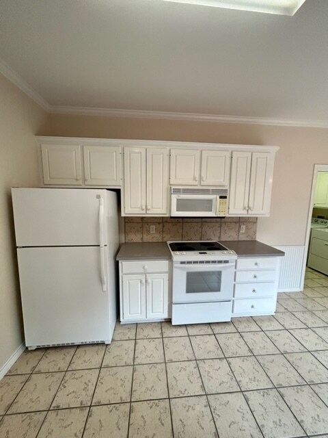 Kitchen appliences - 806 Torribrooke Ln