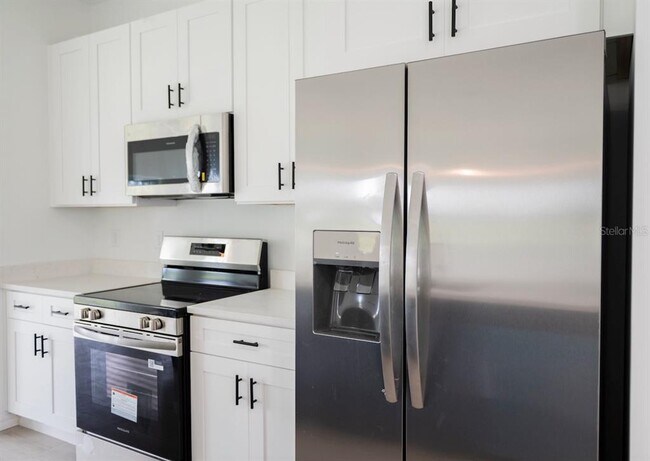 Building Photo - 46 Master Dr